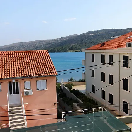10003c Apartment Marina