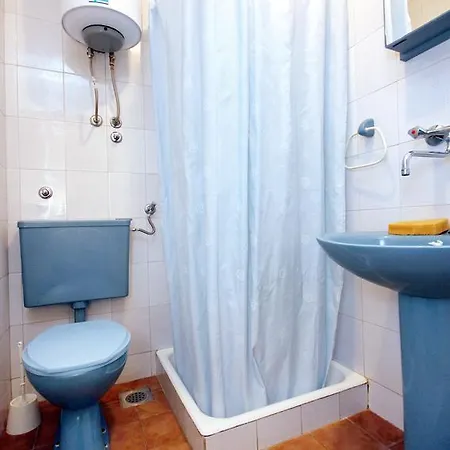10003c Apartment